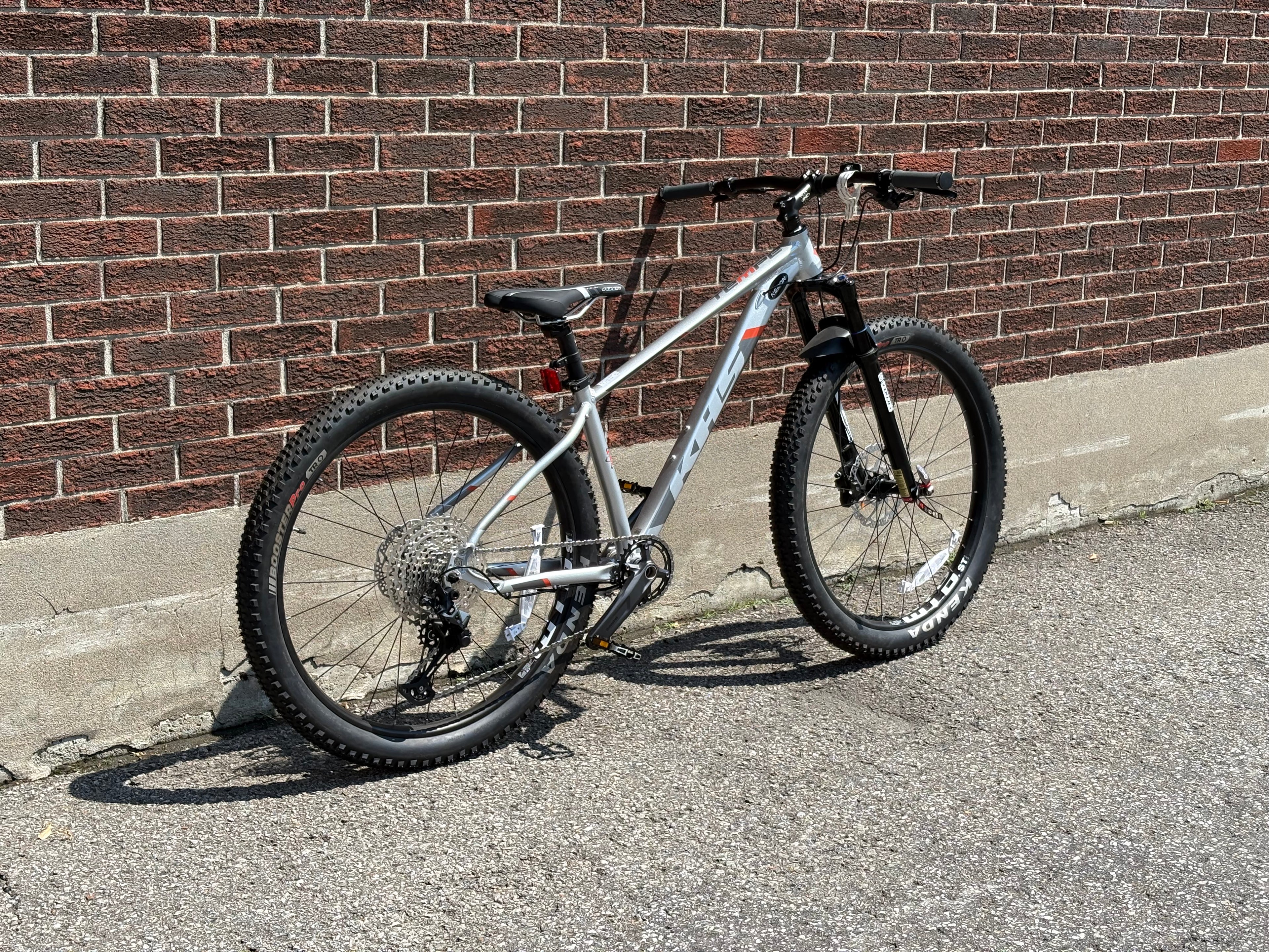 KHS TEMPE ARGENT (PETIT/15")